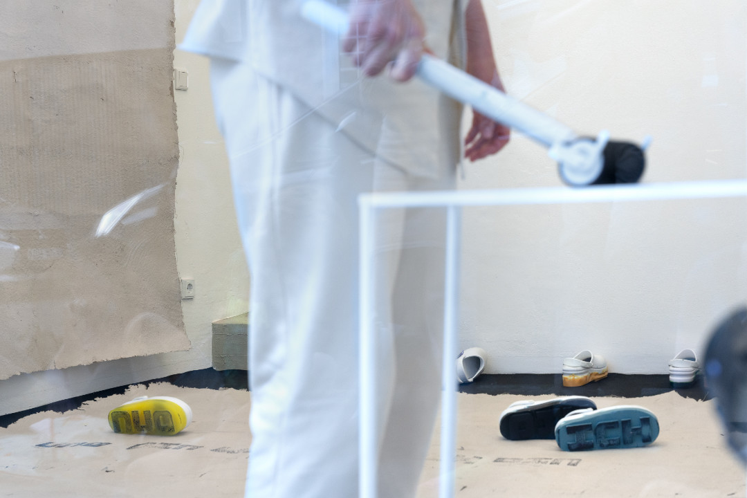 Schwerelos-performance copyright Jana Buch