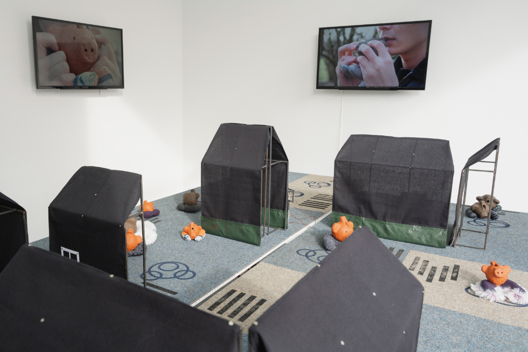 object permanence/ velocity of inhalation copyright Nils Heck