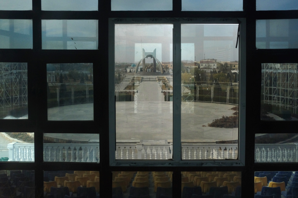 Avesta Monument from the tribunes copyright Pai Litzenberger