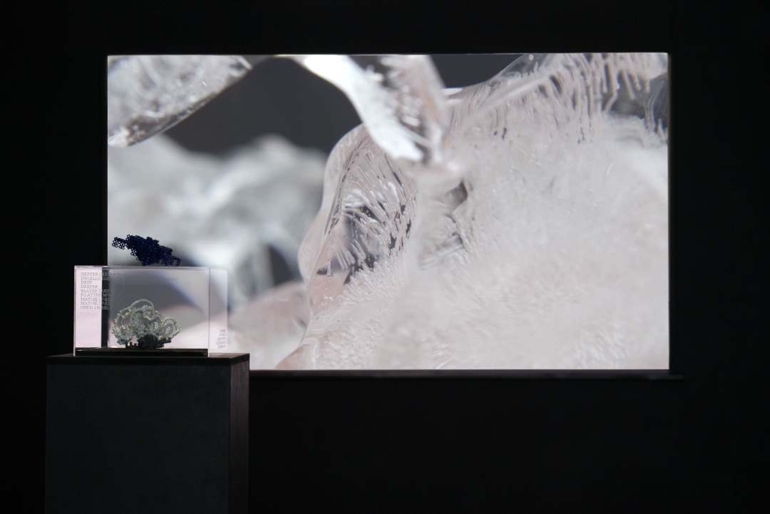 GhostlyCollector-video-sculpture-copyright Pai Litzenberger